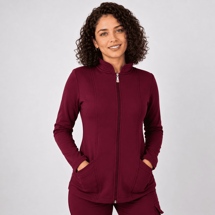 Polerón Clínico Mujer Spandex color Burdeo, ideal para profesionales de la salud.